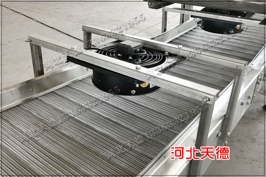 網(wǎng)帶輸送機(jī)